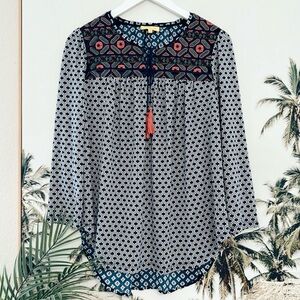 Ezra Boho Cuballa Embroidery Knit Top Stitch Fix Navy Blue White Tassel Fringe